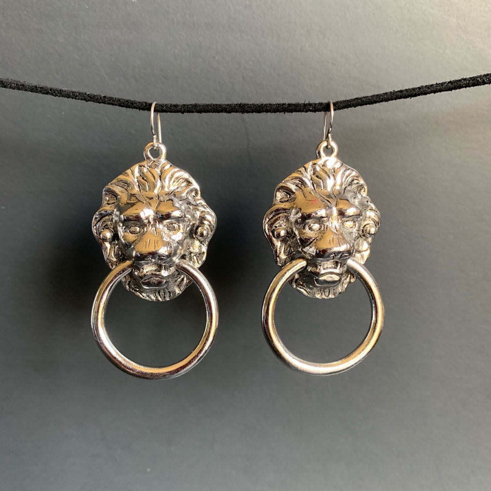 Vanessa Mooney The Vandal Door Knocker Earrings
